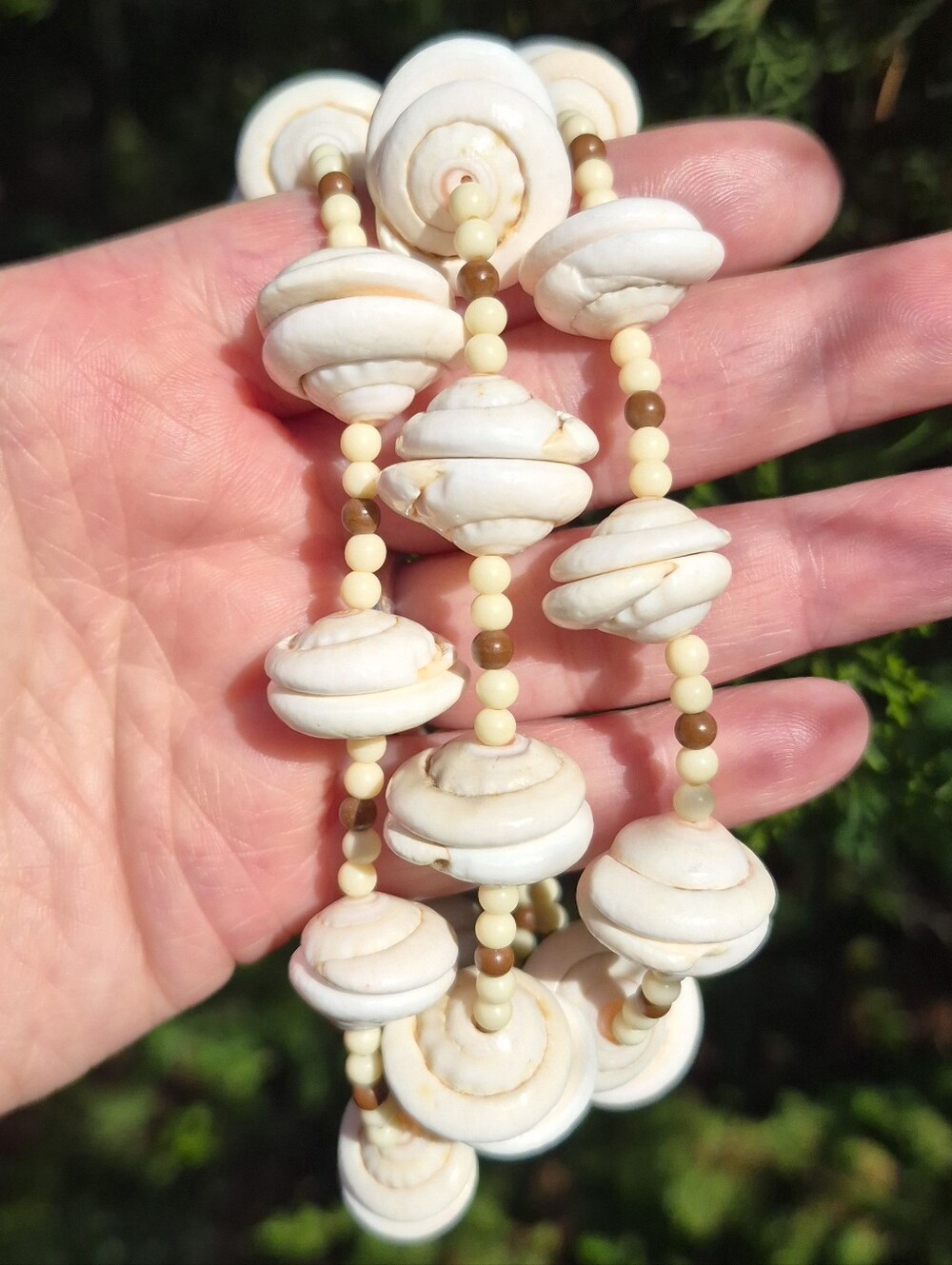 Eye of Shiva Spiral Puka Shell Polynesian Seashell Beaded Vintage Necklace 30"